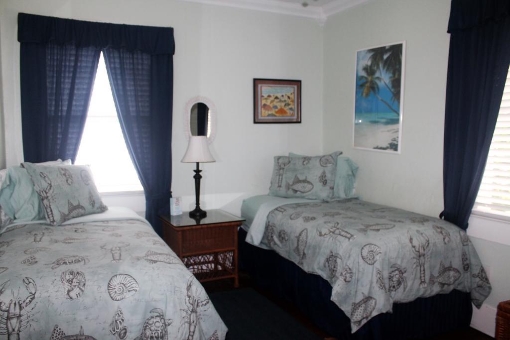 Coronado Palms Coastal Cottage Галвестън Екстериор снимка
