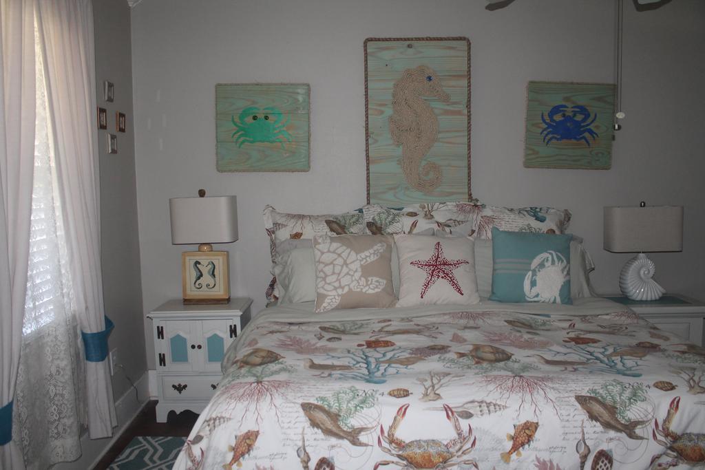Coronado Palms Coastal Cottage Галвестън Екстериор снимка