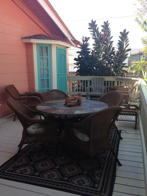 Coronado Palms Coastal Cottage Галвестън Екстериор снимка