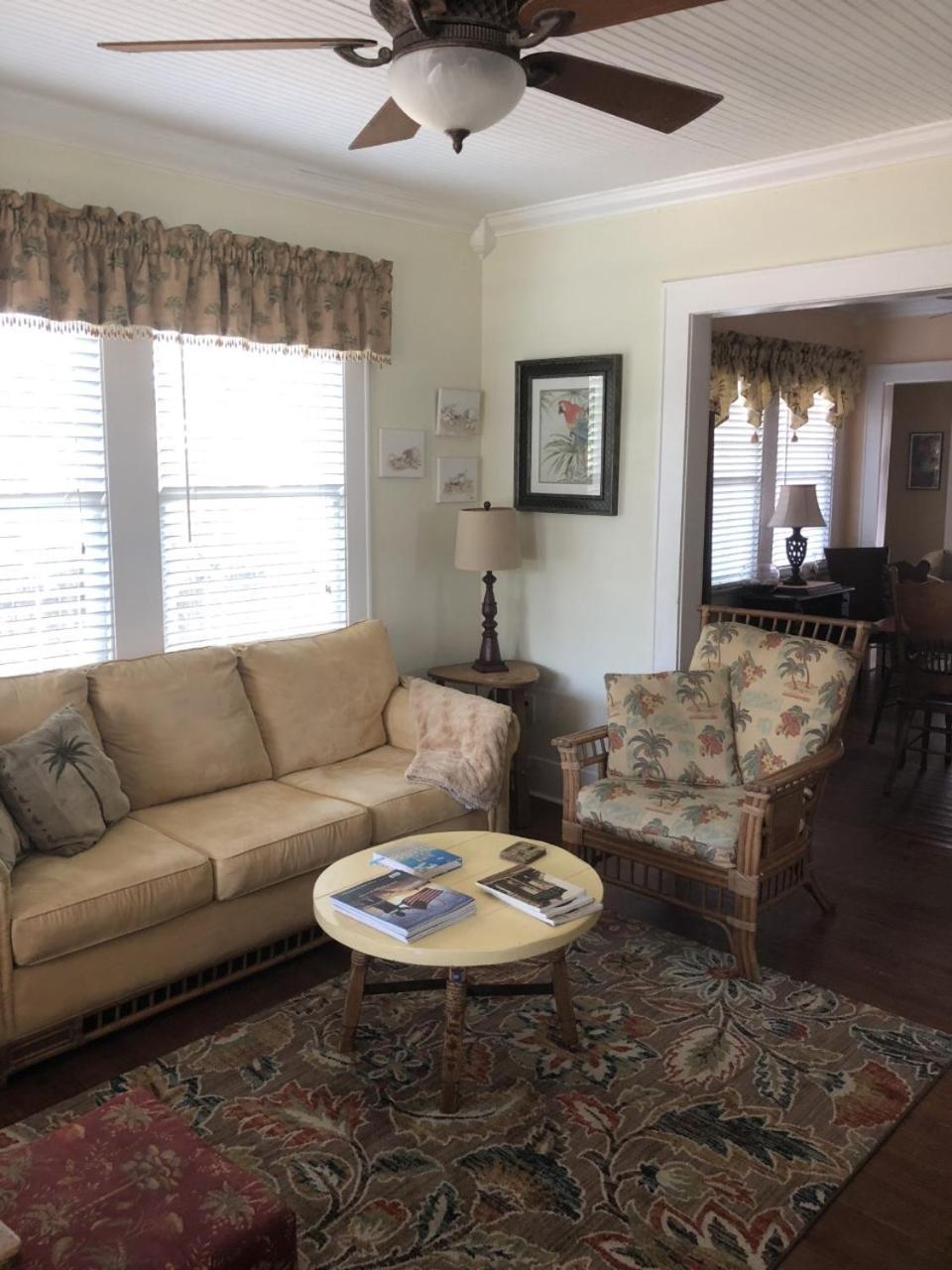 Coronado Palms Coastal Cottage Галвестън Екстериор снимка